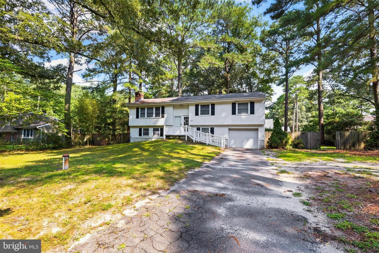 307 Whitman Avenue photo 1