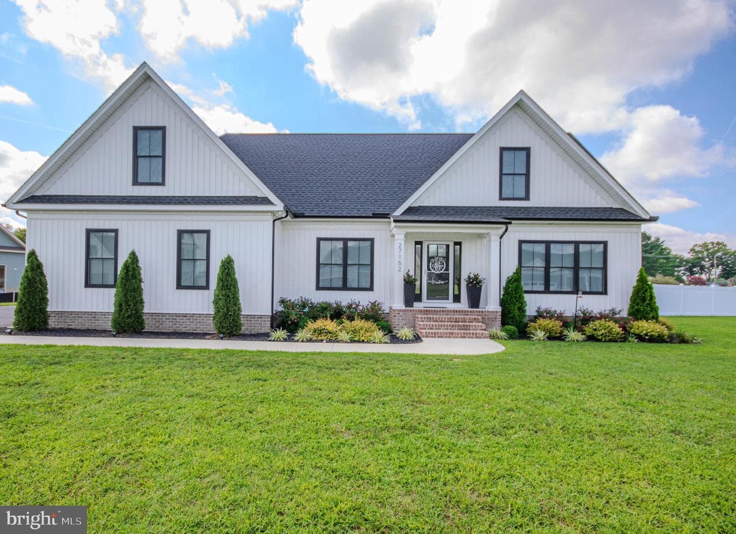 27152 Equestrian Drive photo 1