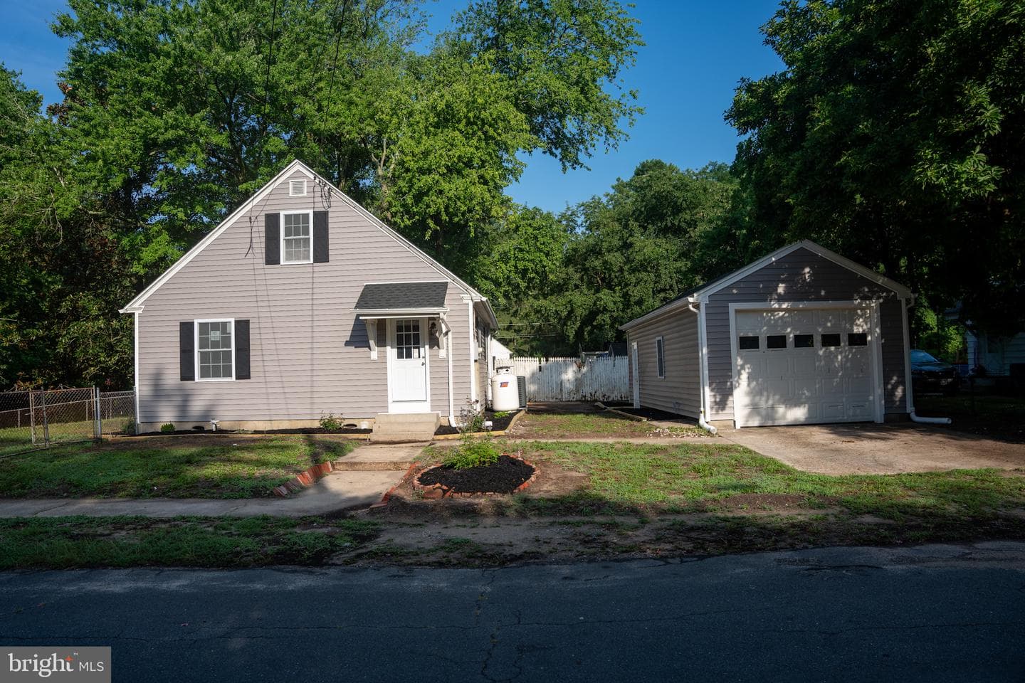 119 Lakewood Drive photo 1