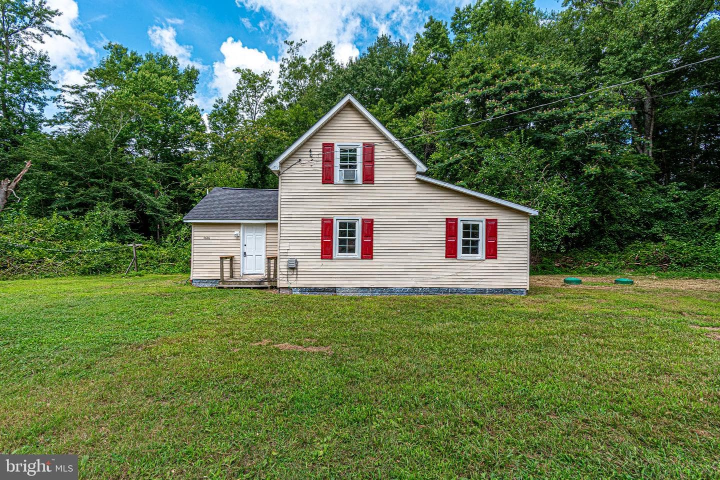 7676 Maple Street photo 1