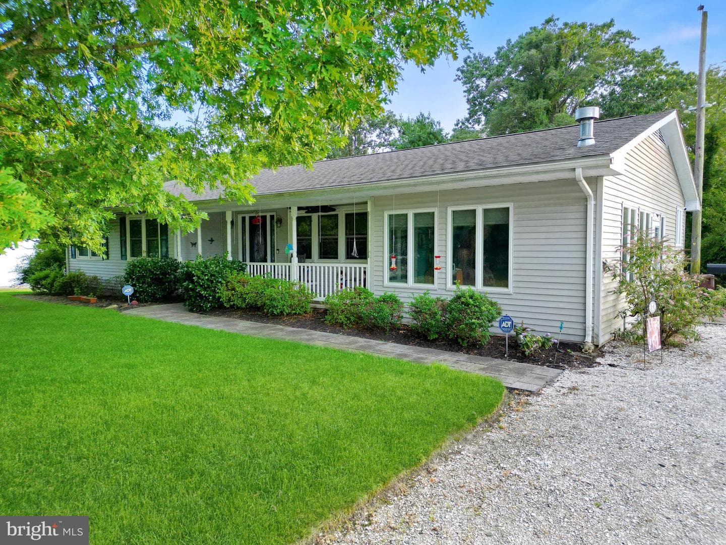 512 Corporation Road photo 1