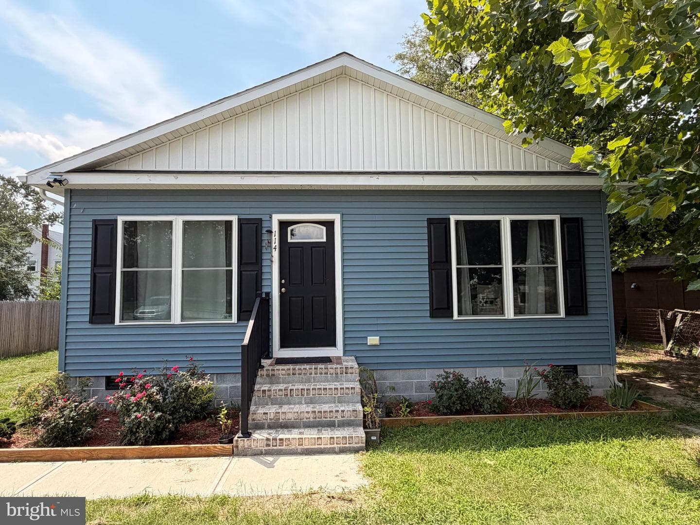 114 Tilghman Street photo 1