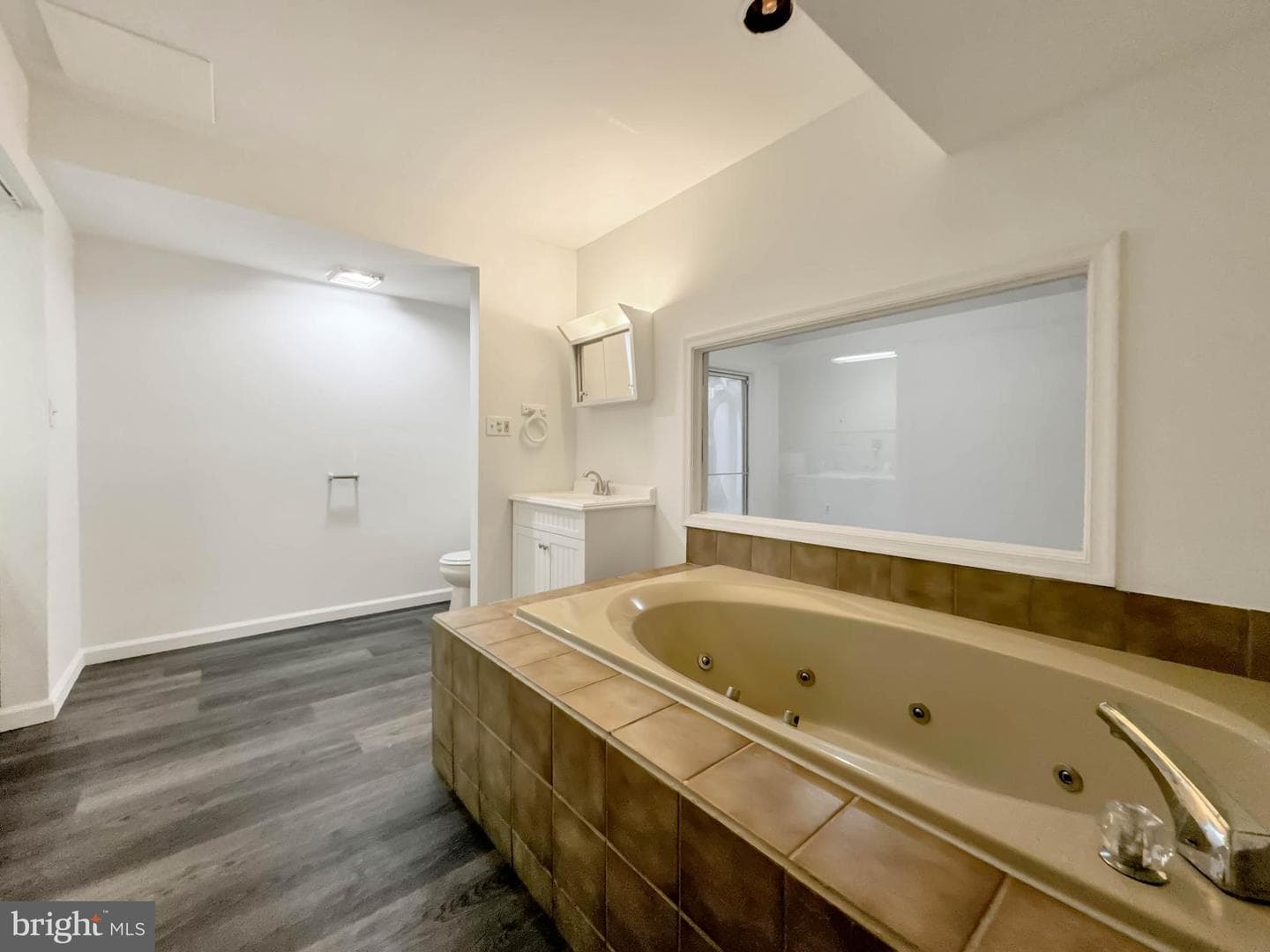 1 Windward Court photo 20