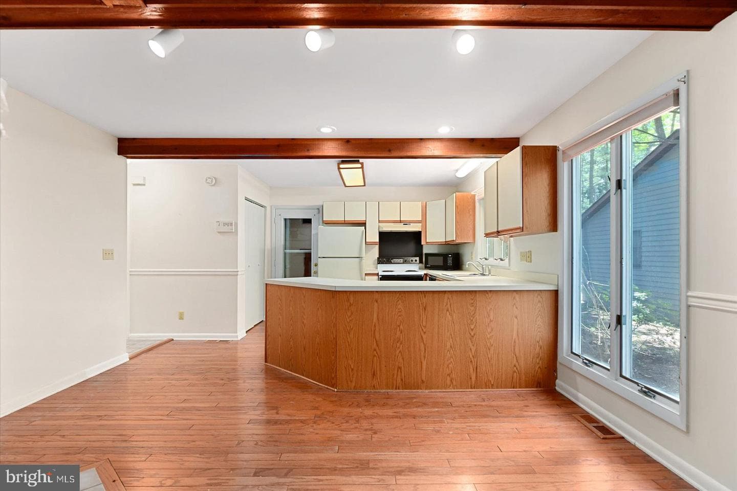 2 Edgewood Drive photo 12