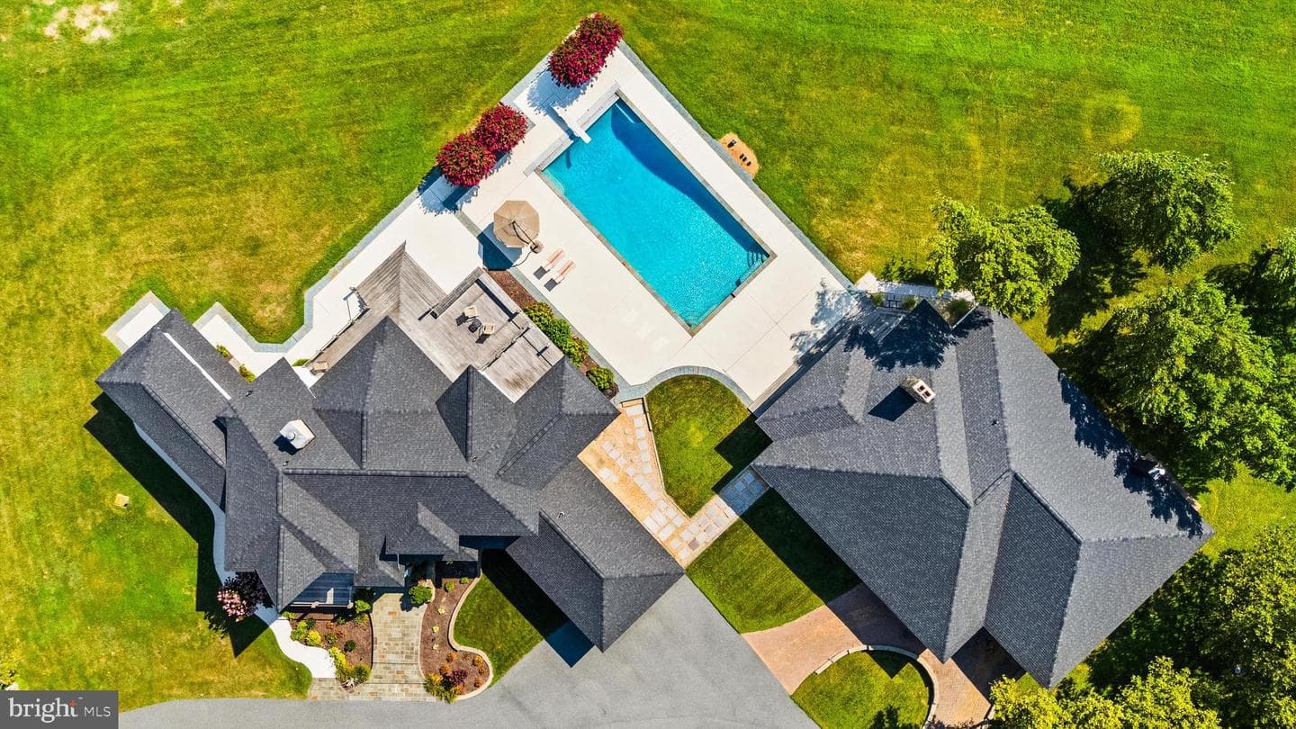 5711 Waterside Drive photo 11