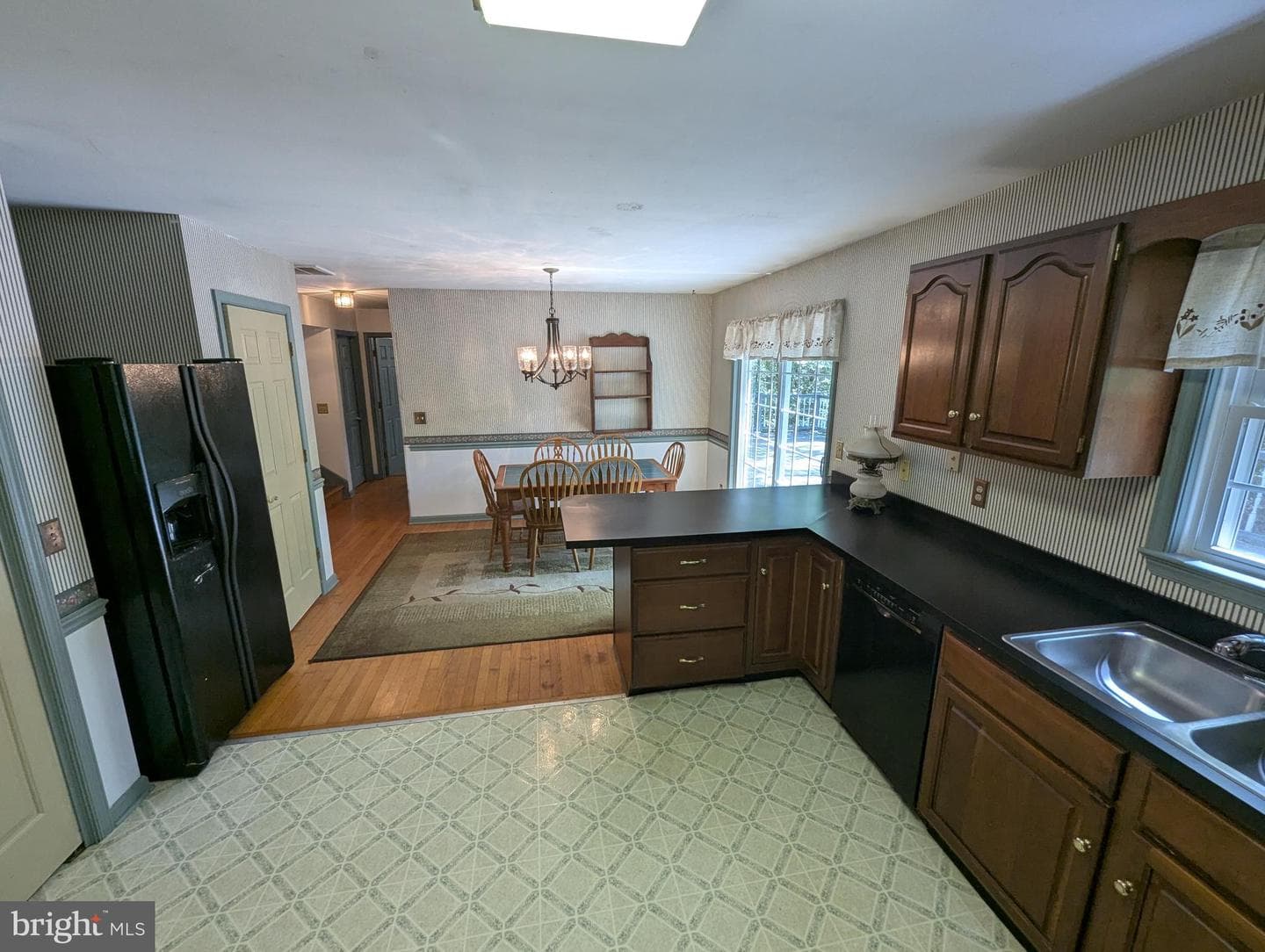 2033 Wildwood Trail photo 33
