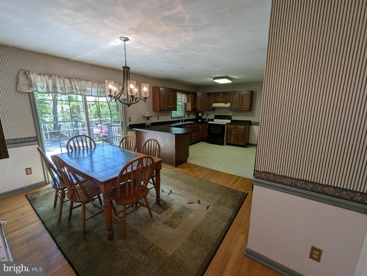 2033 Wildwood Trail photo 37