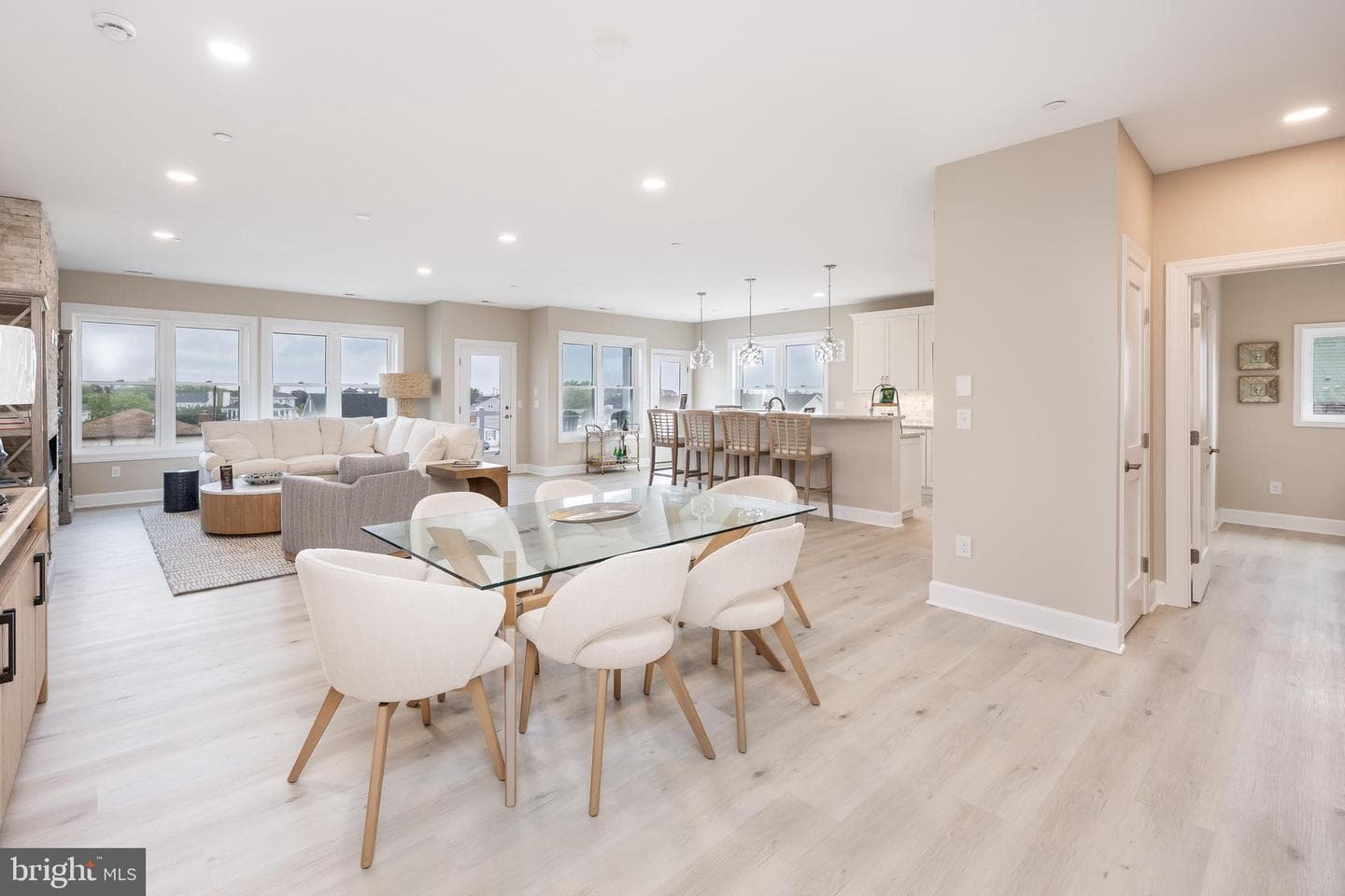 1505 Saint Louis Avenue #302 photo 4