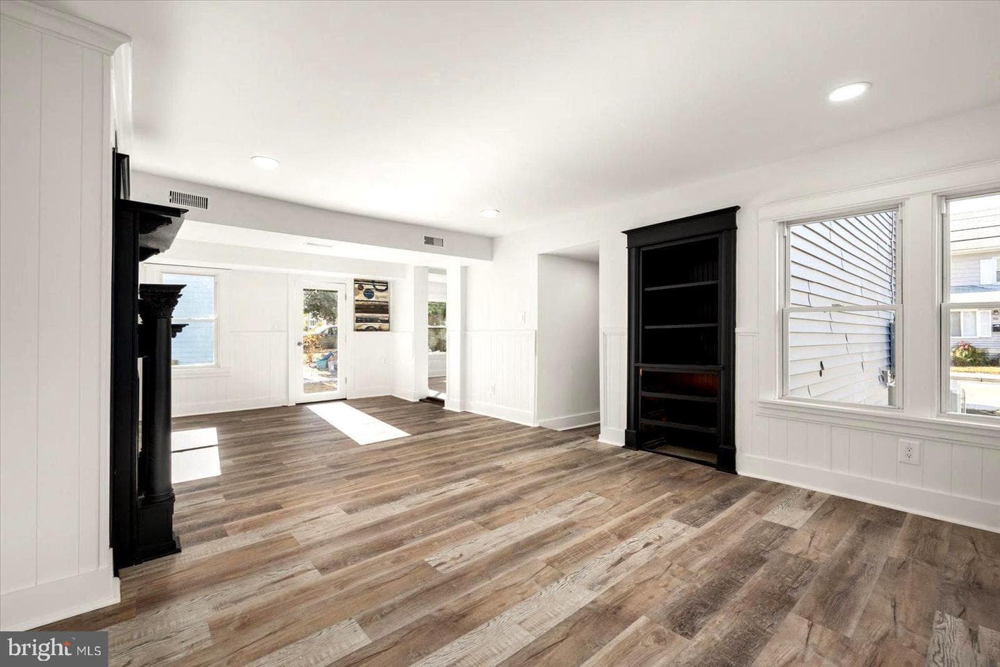 302 William Street photo 23