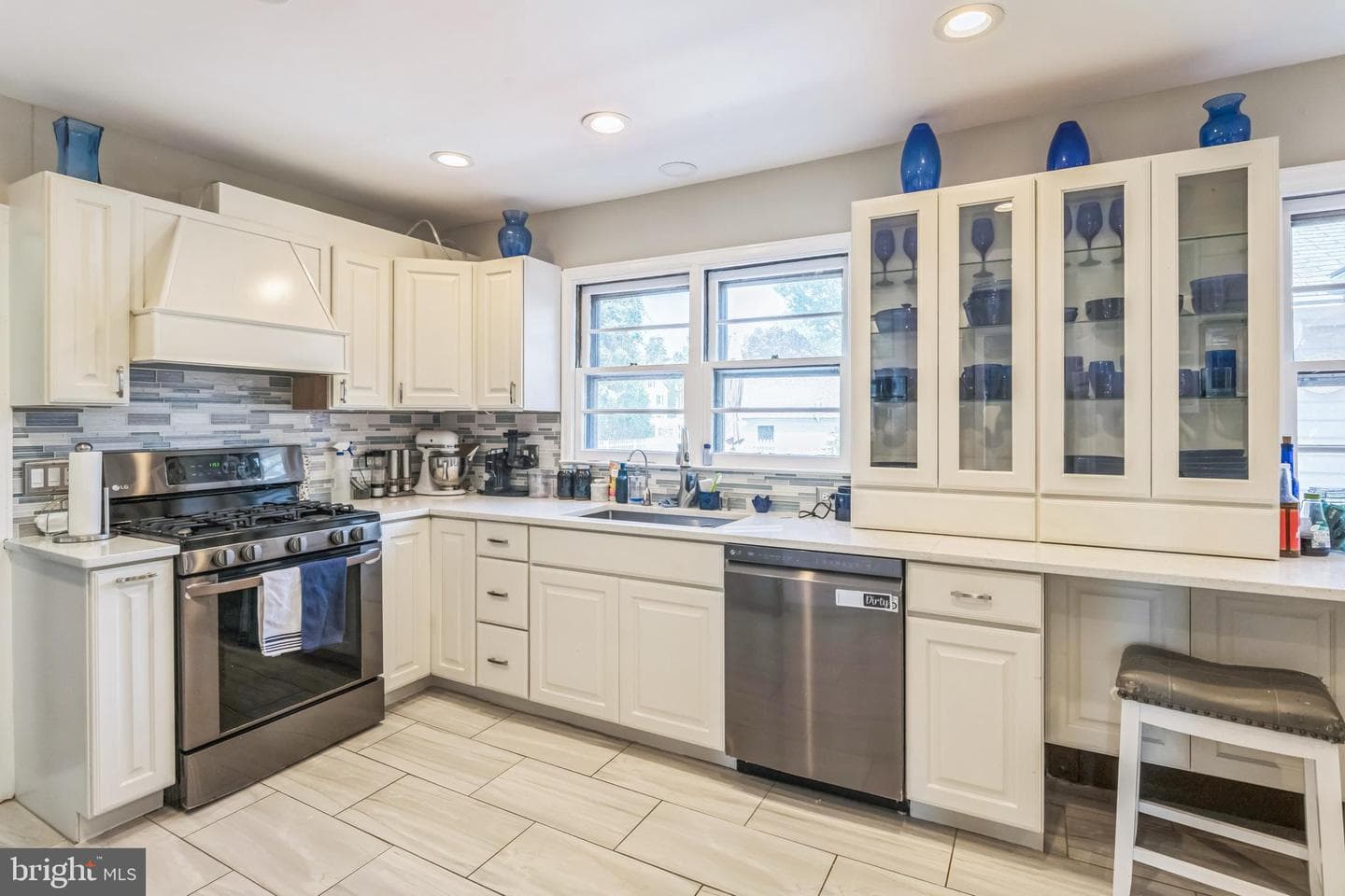 110 Ironshire Street photo 5