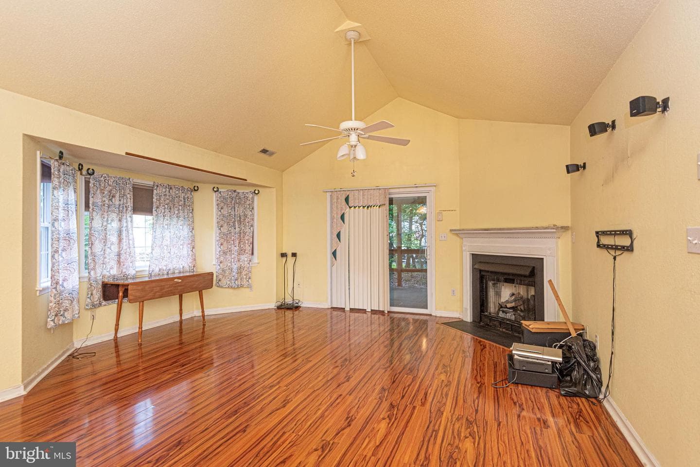 38 Garrett Drive photo 3