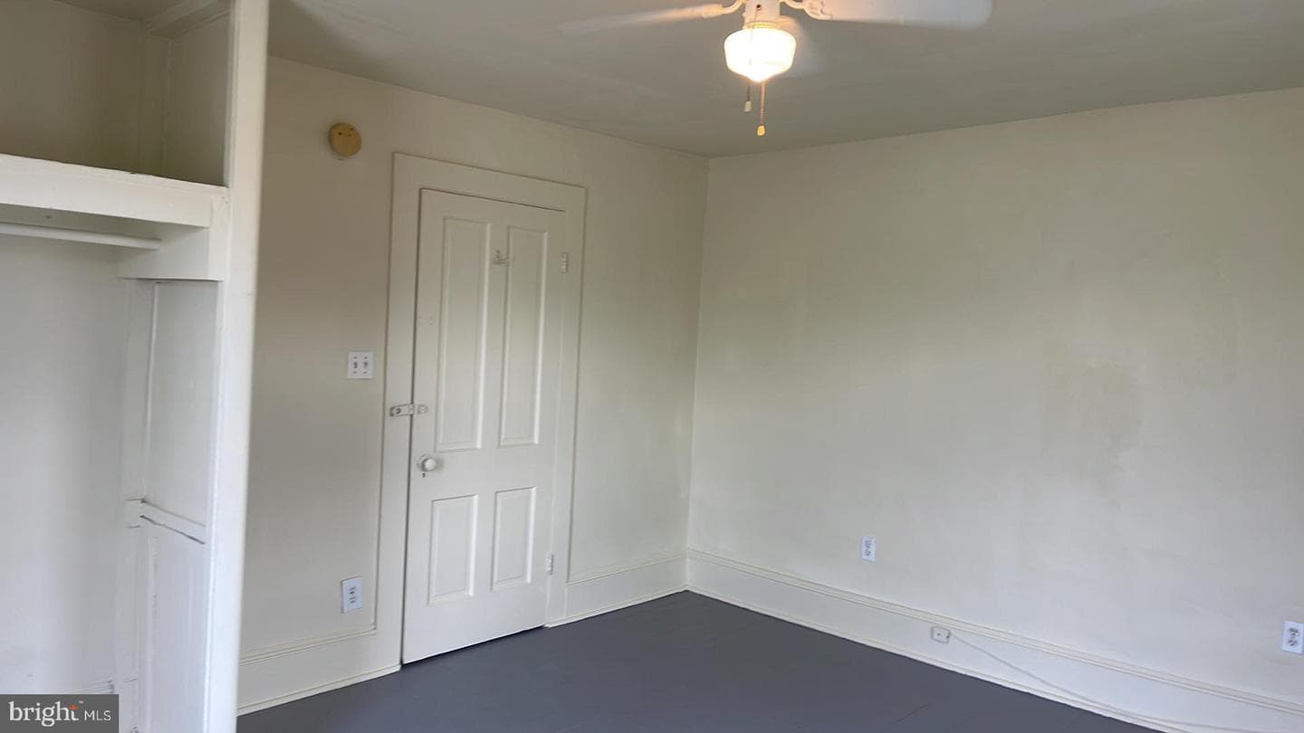 1015 Clarke Avenue photo 4