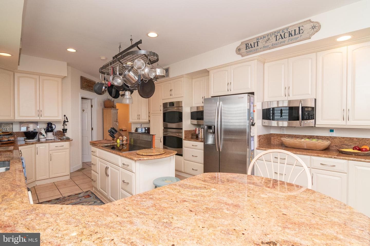 13525 Madison Avenue photo 13