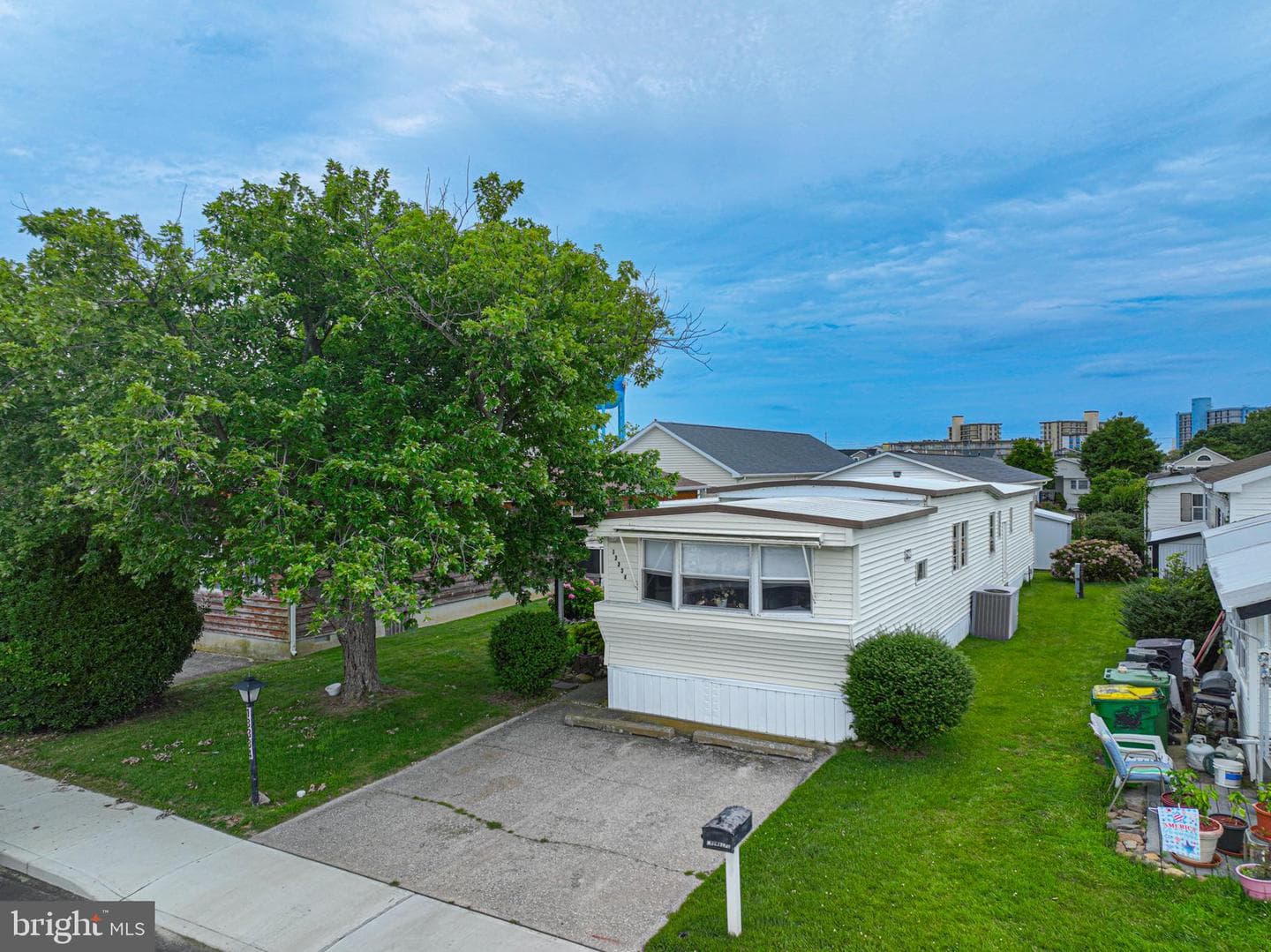 13334 Colonial Road photo 37