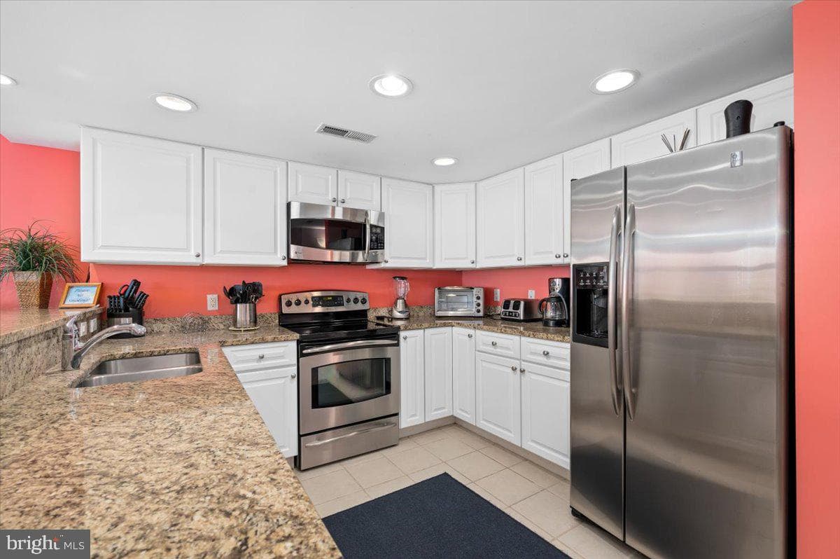 107 Somerset Street #204 photo 12