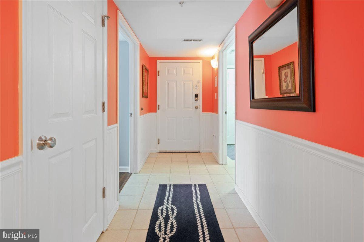 107 Somerset Street #204 photo 3