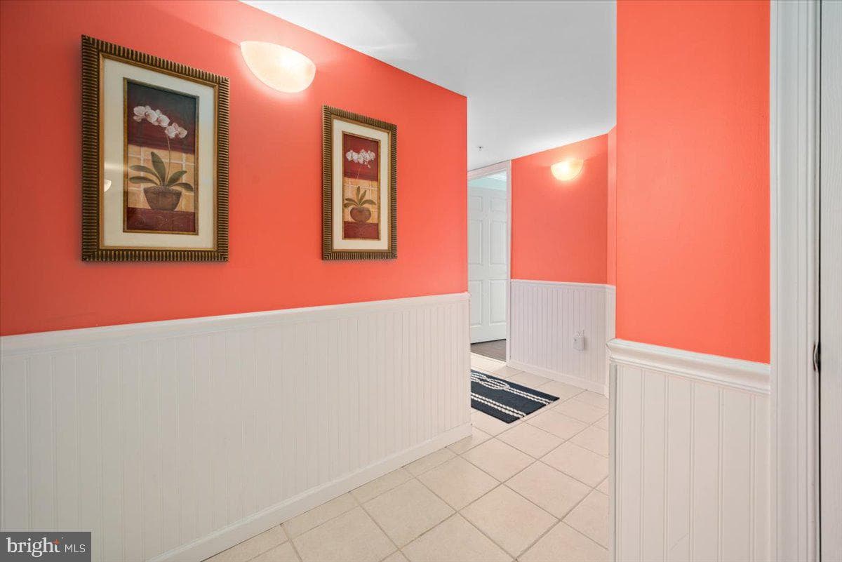 107 Somerset Street #204 photo 4