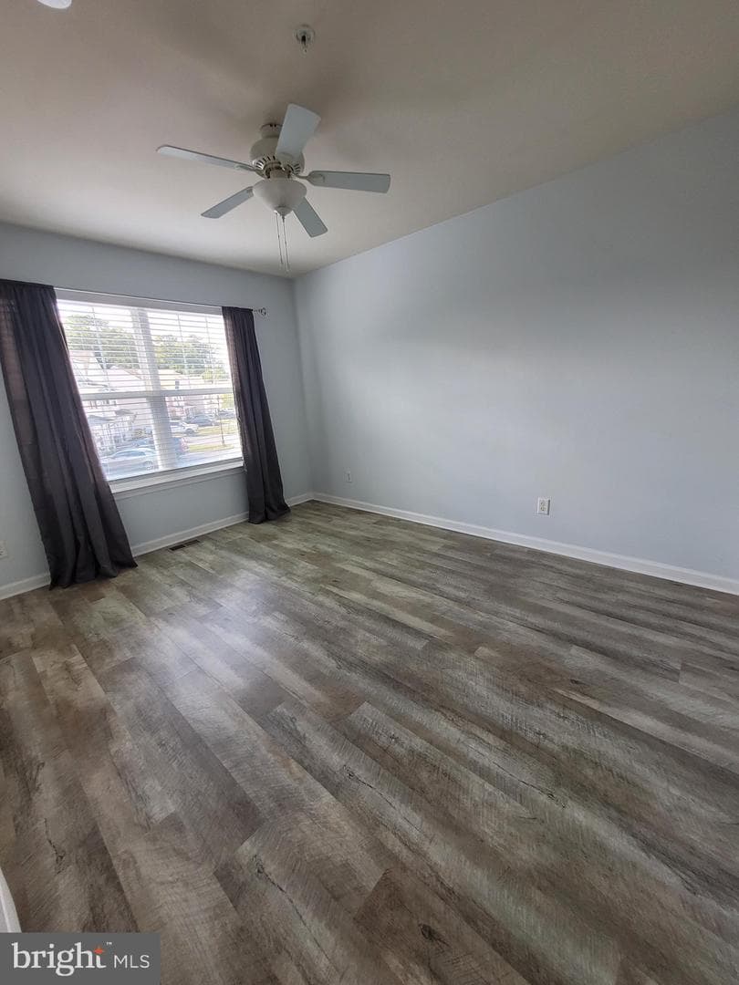 331 Schooner Lane #302 photo 22