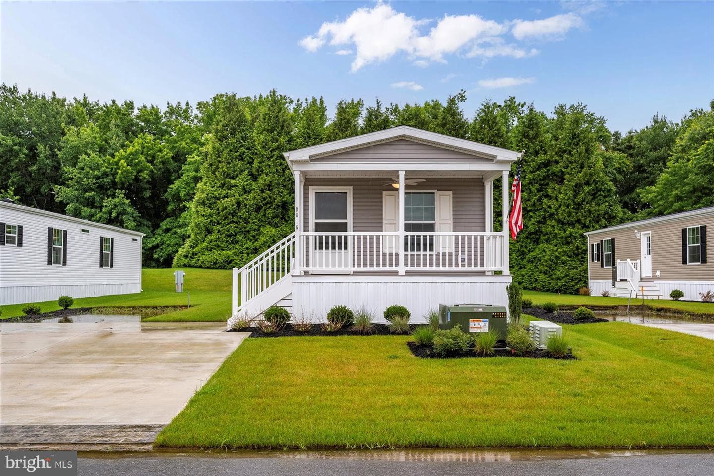 9814 Salt Life Lane photo 30