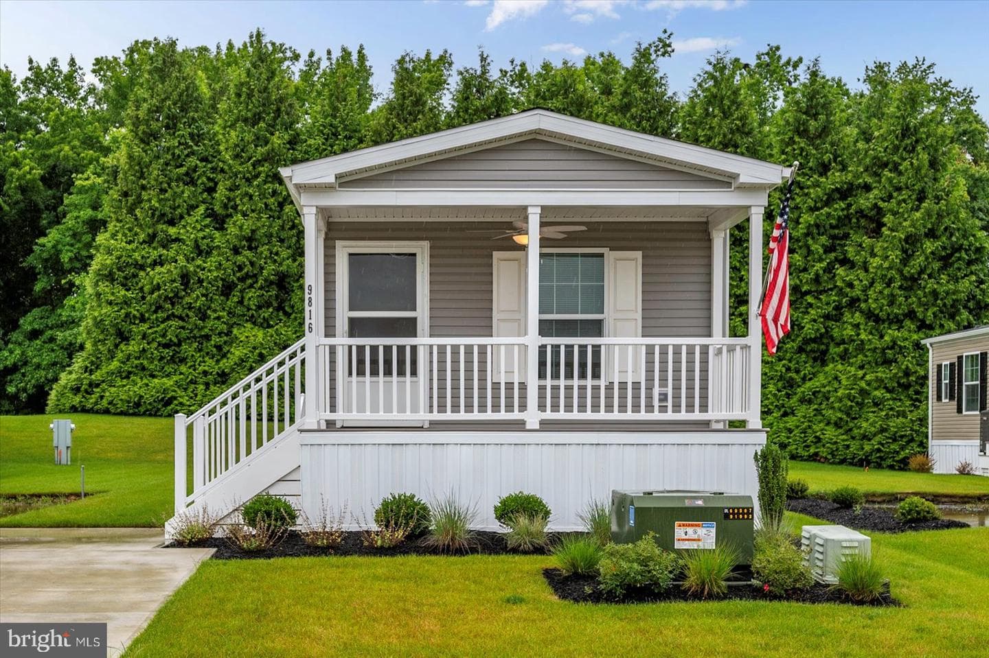 9814 Salt Life Lane photo 31
