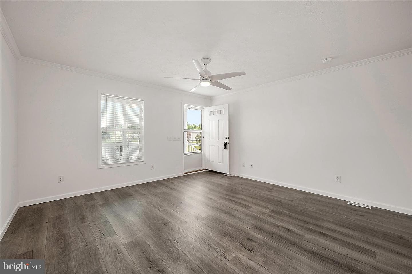 9814 Salt Life Lane photo 4
