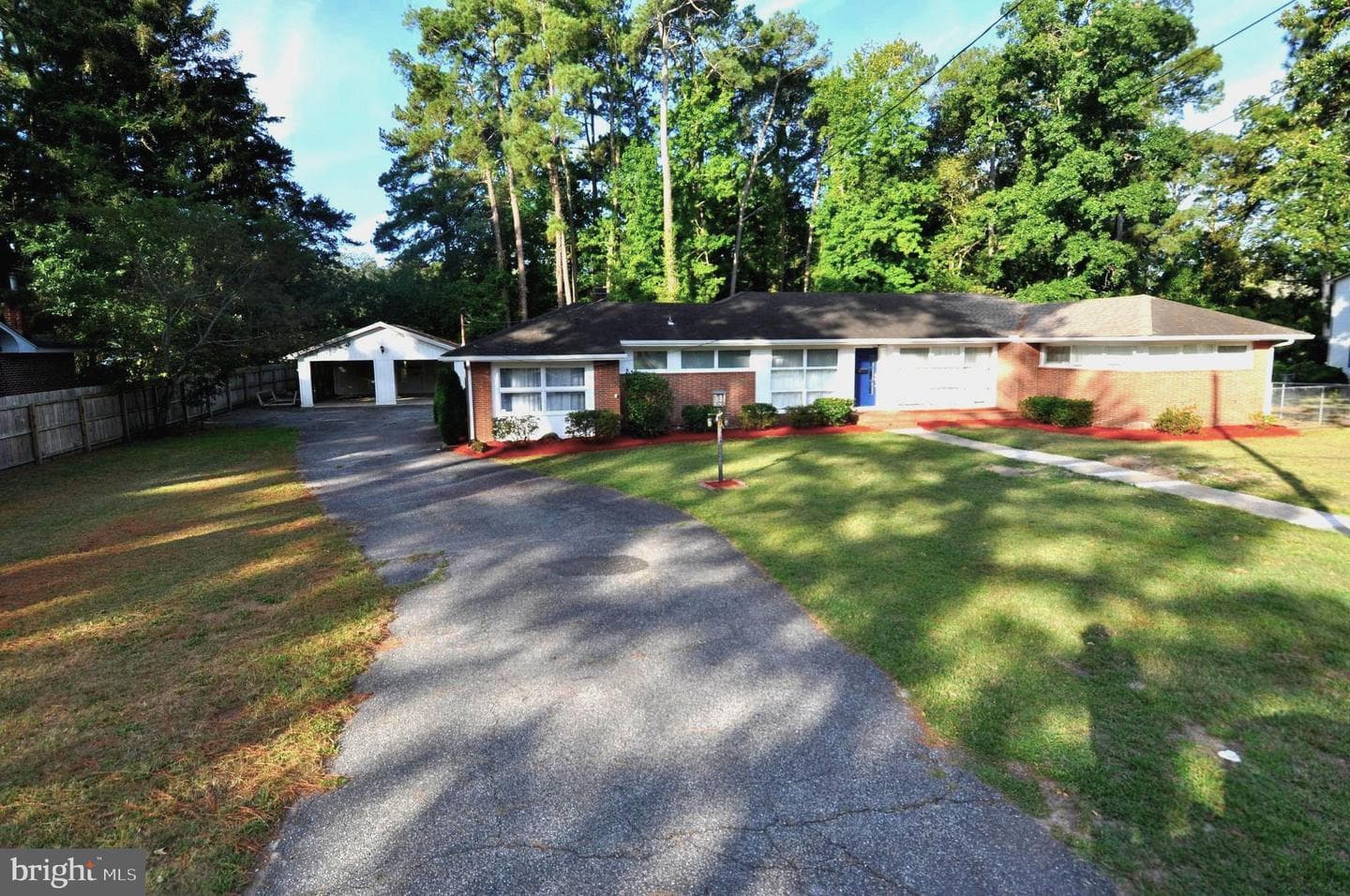 18 Greenway Avenue photo 3