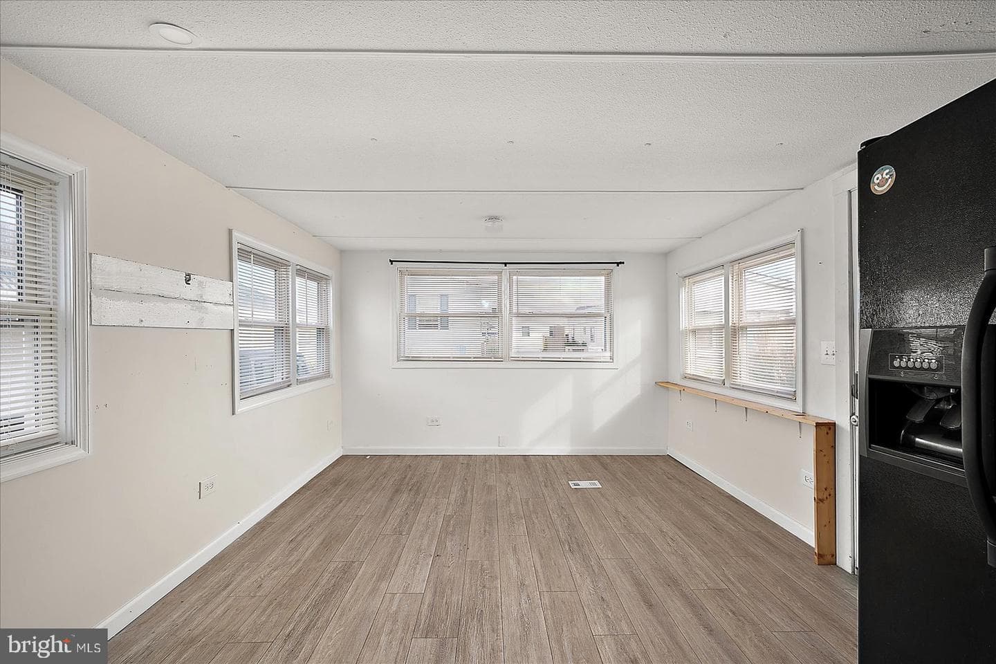 27 Middle Way Lane photo 13