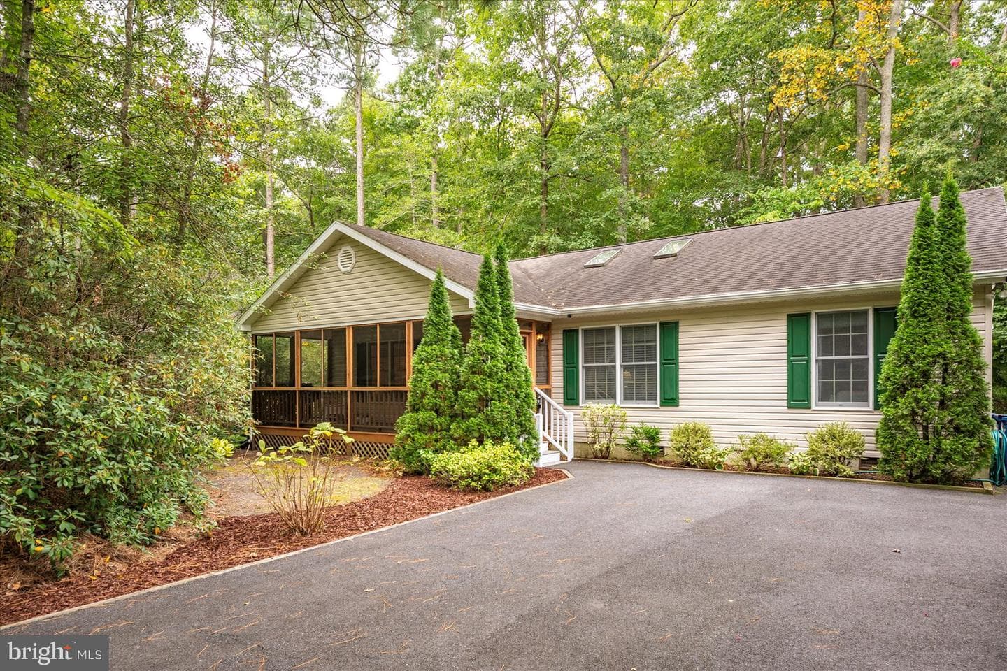 101 Sandyhook Road photo 2