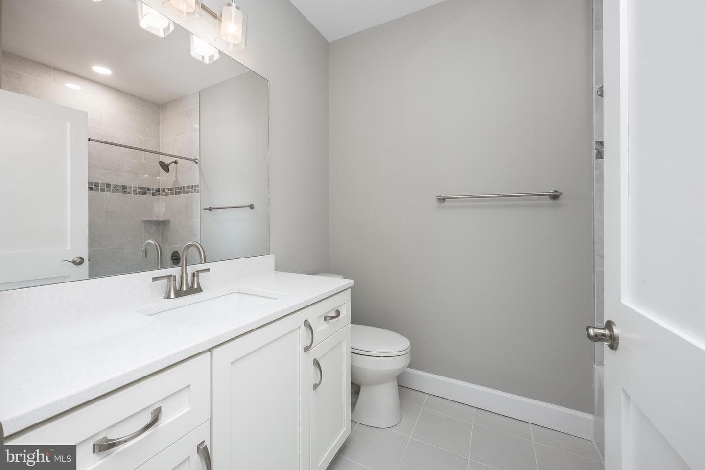 1505 Saint Louis Avenue #301 photo 20