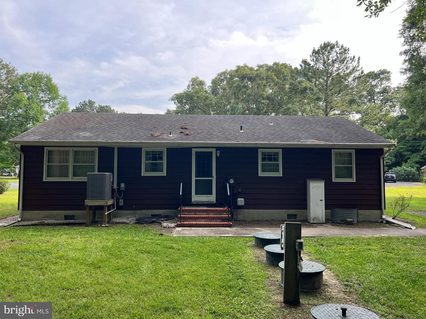 5803 Steffe Drive photo 10