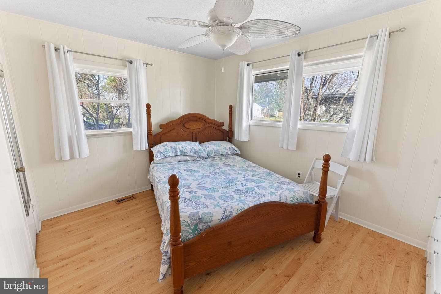 386 Ocean Parkway photo 23