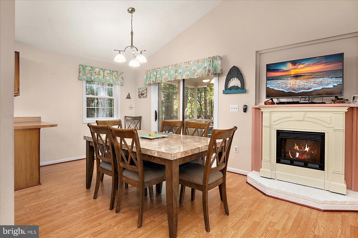 12 Sailors Way photo 10
