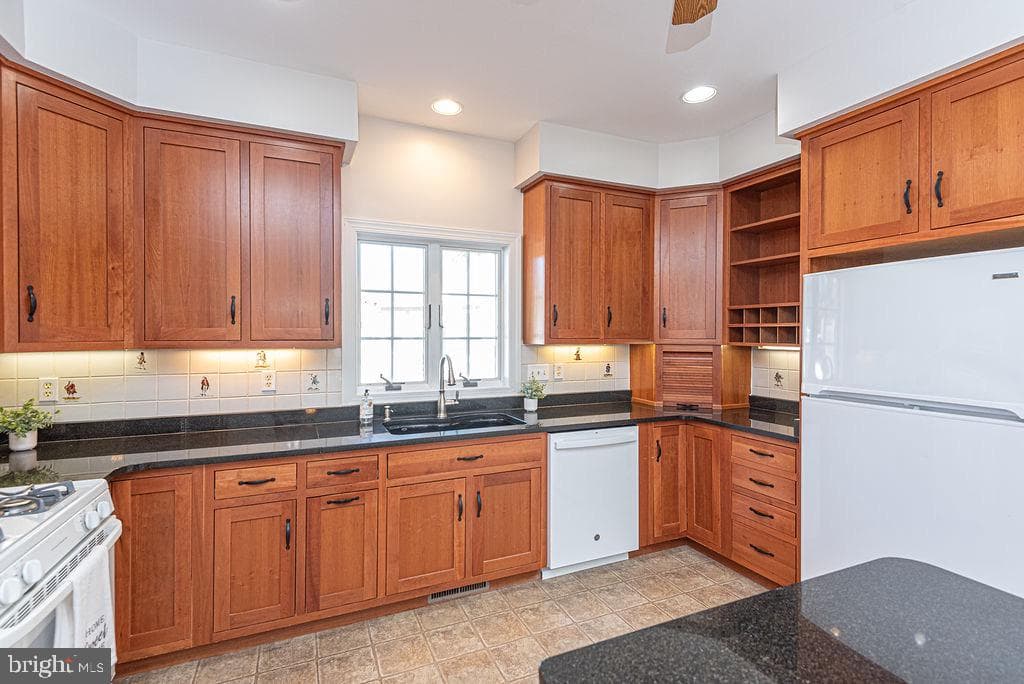 1407 N Chase Street photo 21
