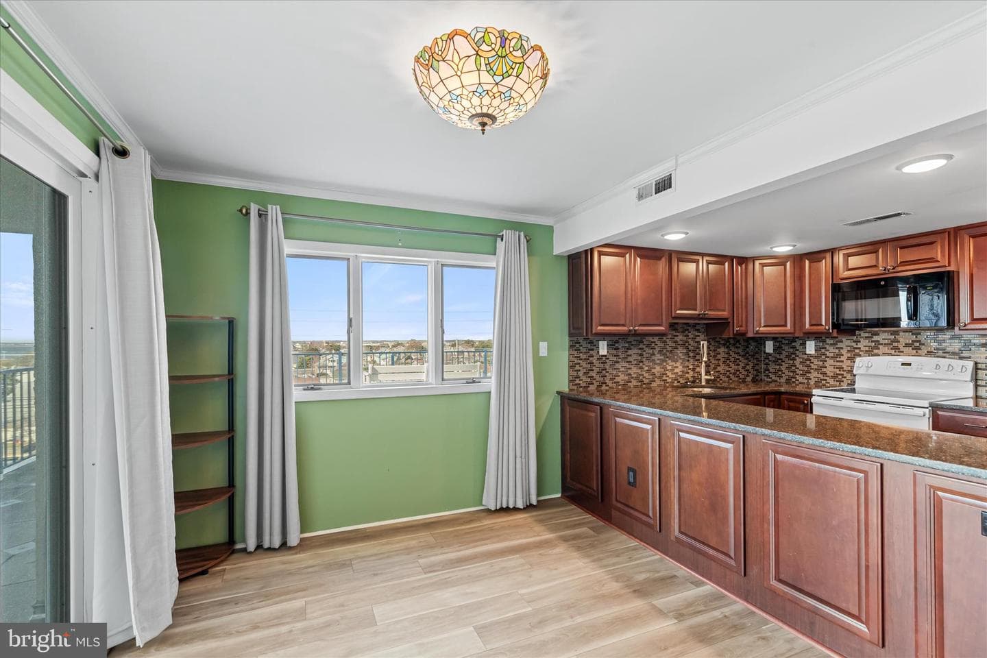 8 89th Street #402 photo 23