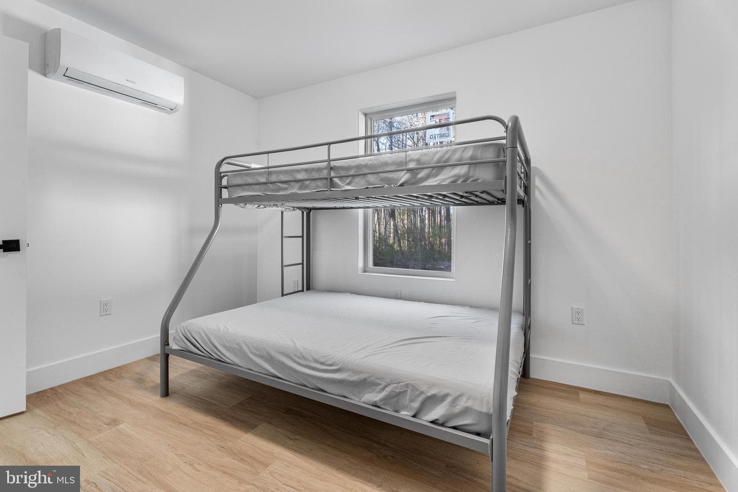 10231 Henry Road photo 48