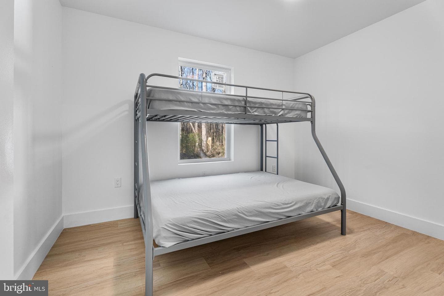 10231 Henry Road photo 49