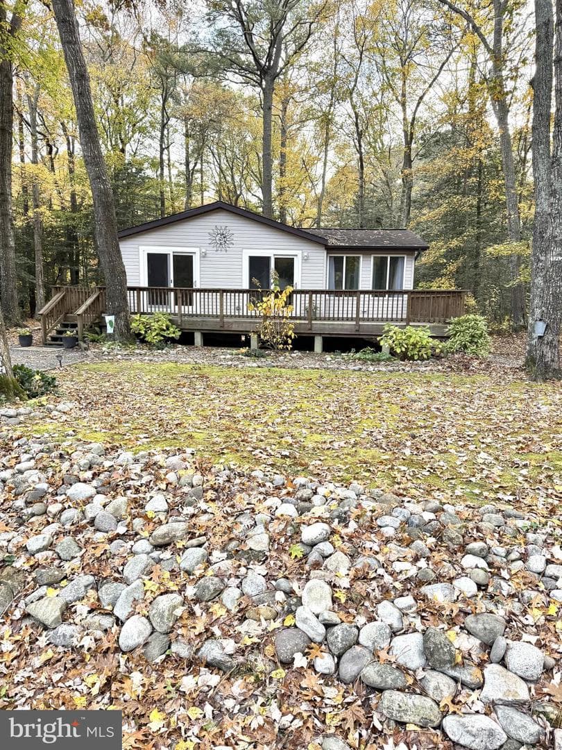 16 Hickory Way photo 3