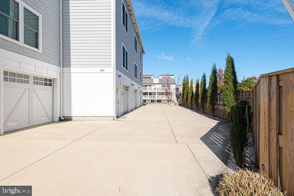 220 25th Street #d photo 3