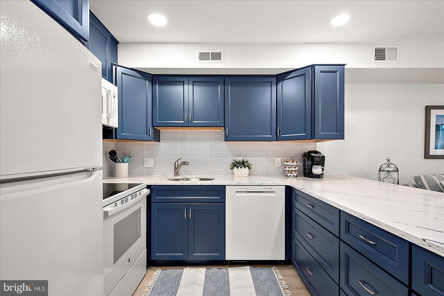 104 56th St # 206 photo 18