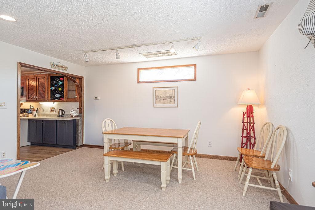 148 Jamestown Road photo 25