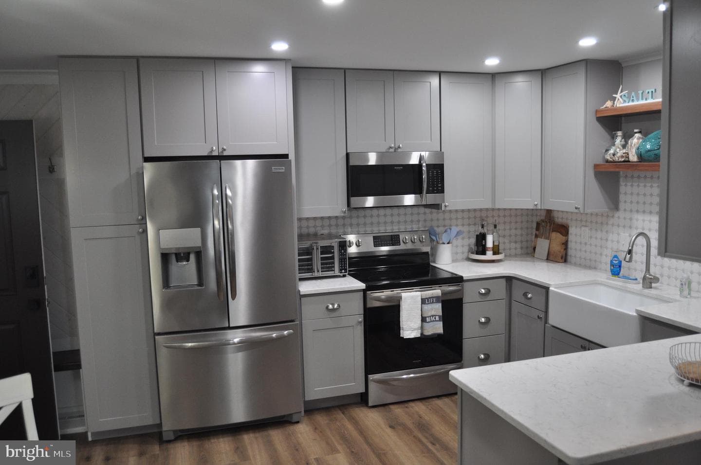 902 Edgewater Avenue #502 photo 5
