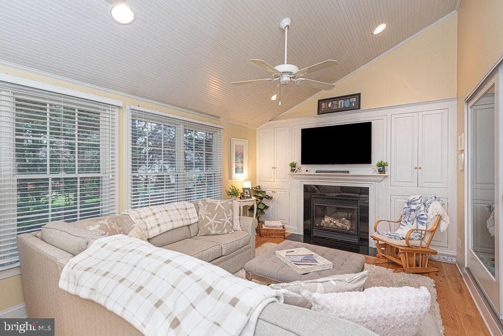 10641 Piney Island Dr photo 19