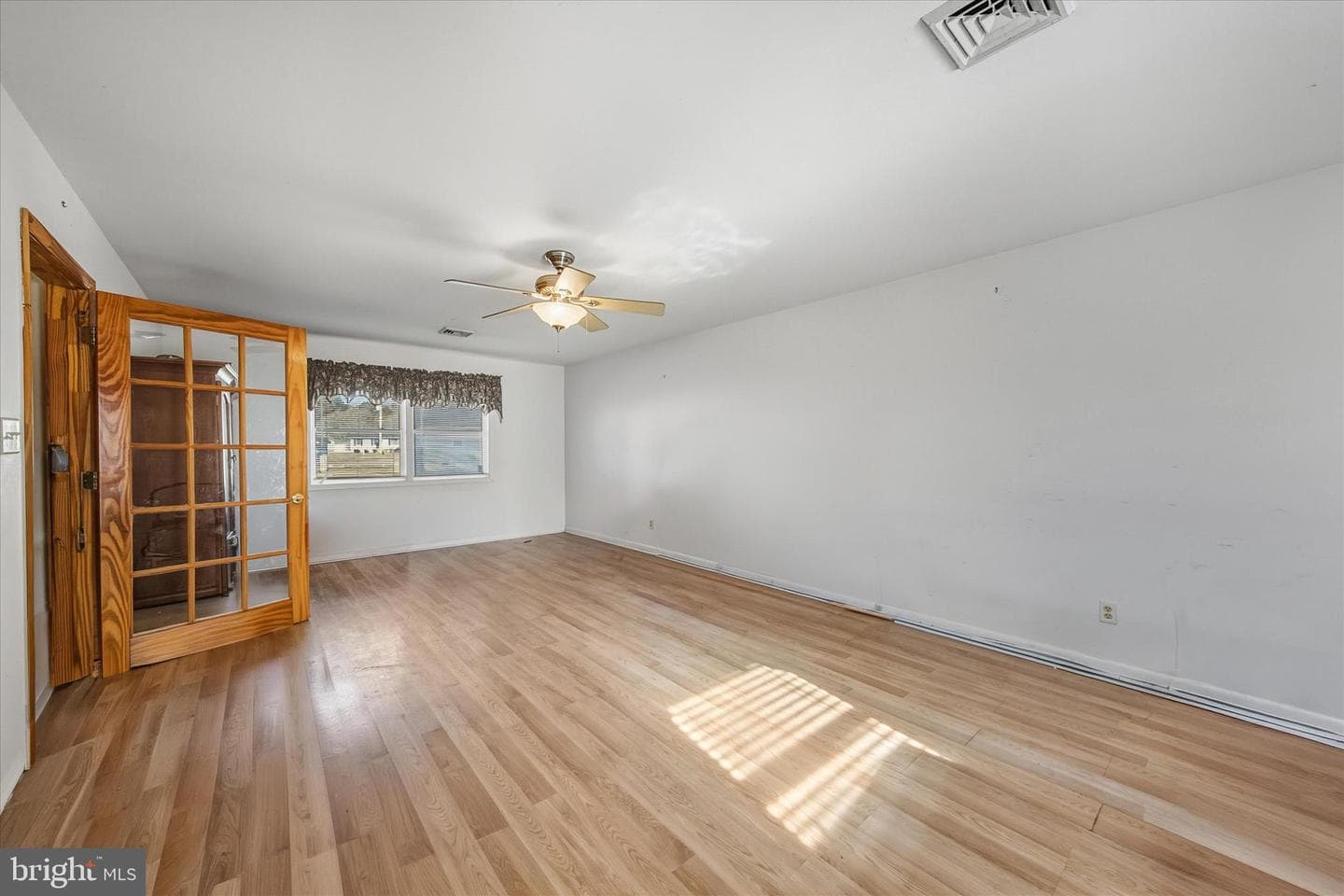 408 Flower Street photo 11