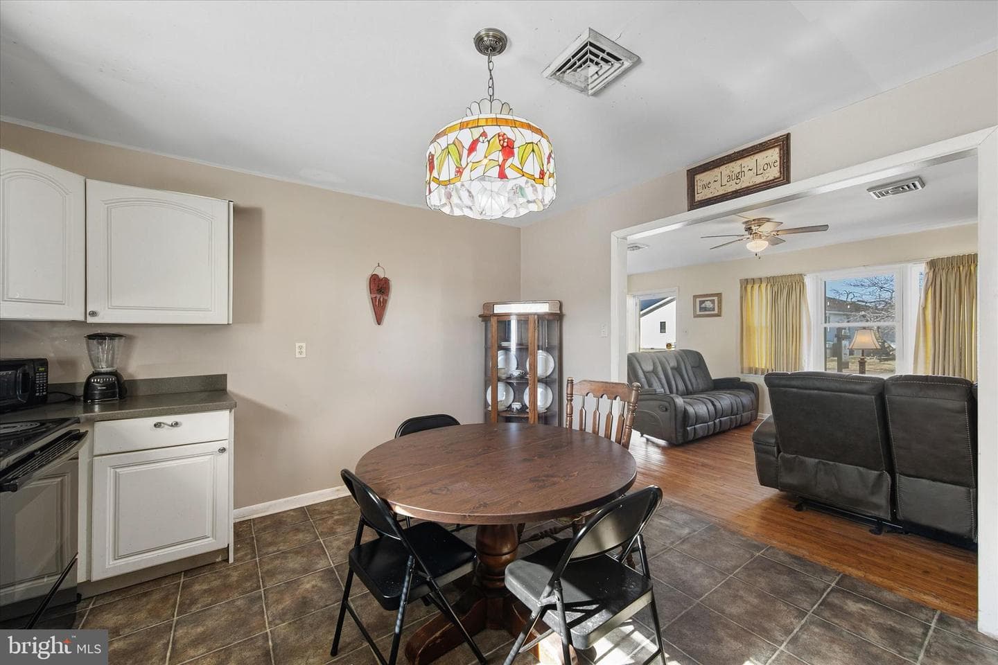 408 Flower Street photo 7