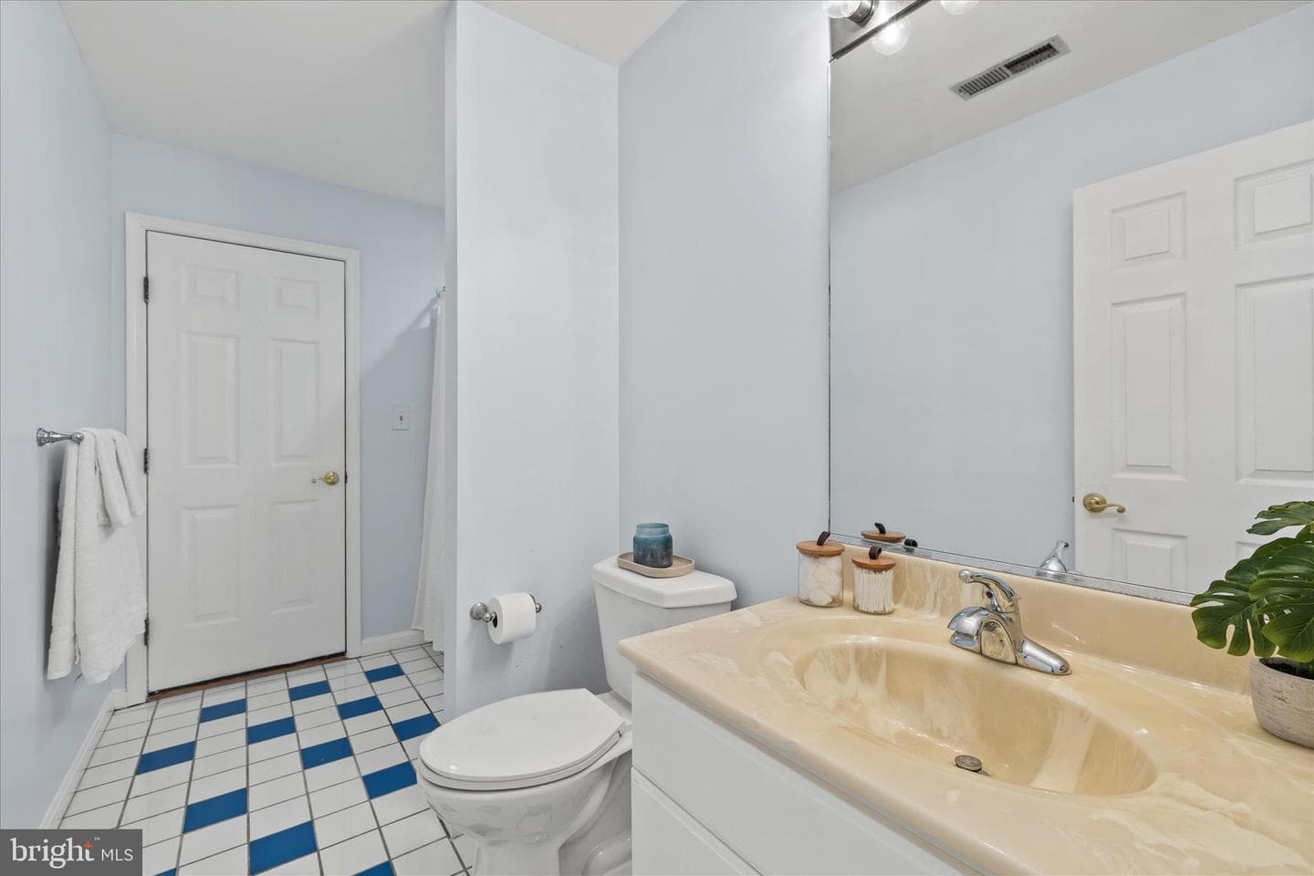 8 Edgewood Drive photo 21