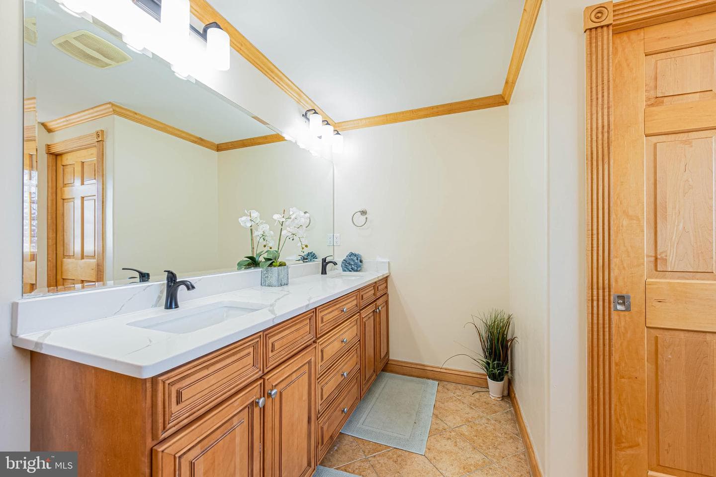 6301 Atlantic Avenue #403 photo 26