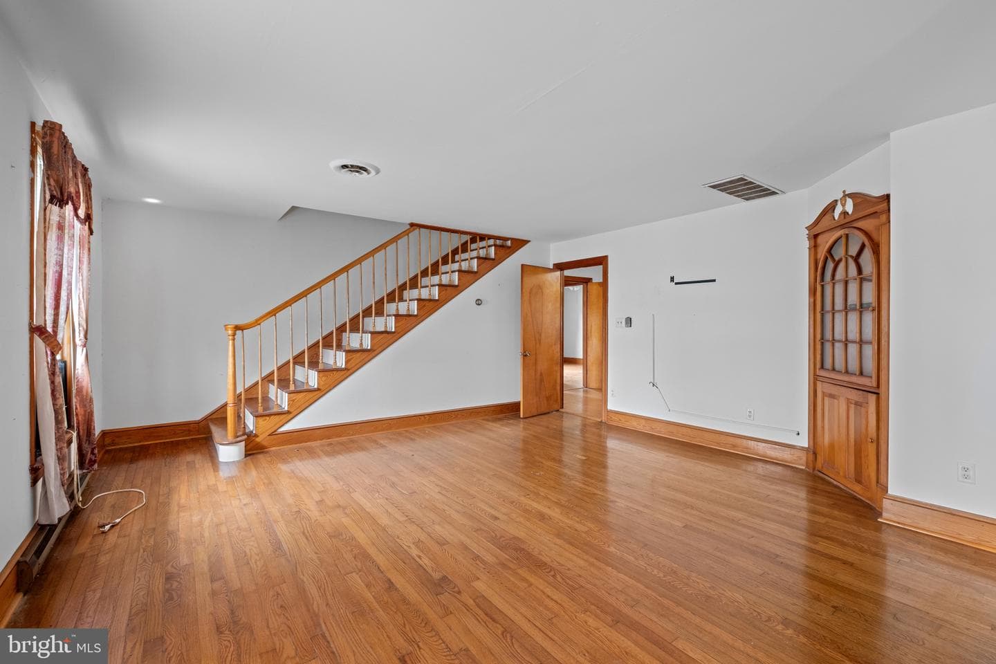 1002 Laurel St photo 5