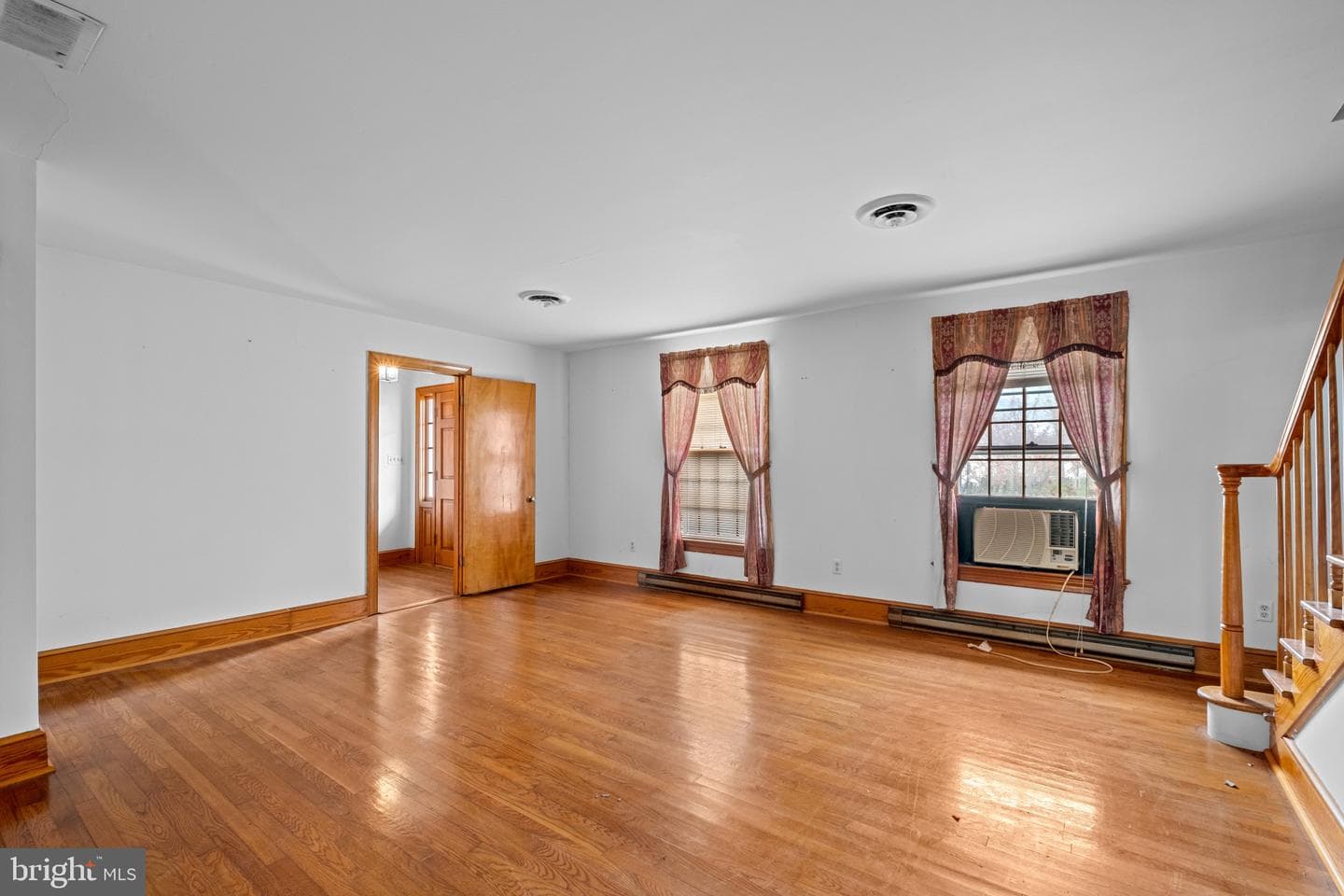 1002 Laurel St photo 6