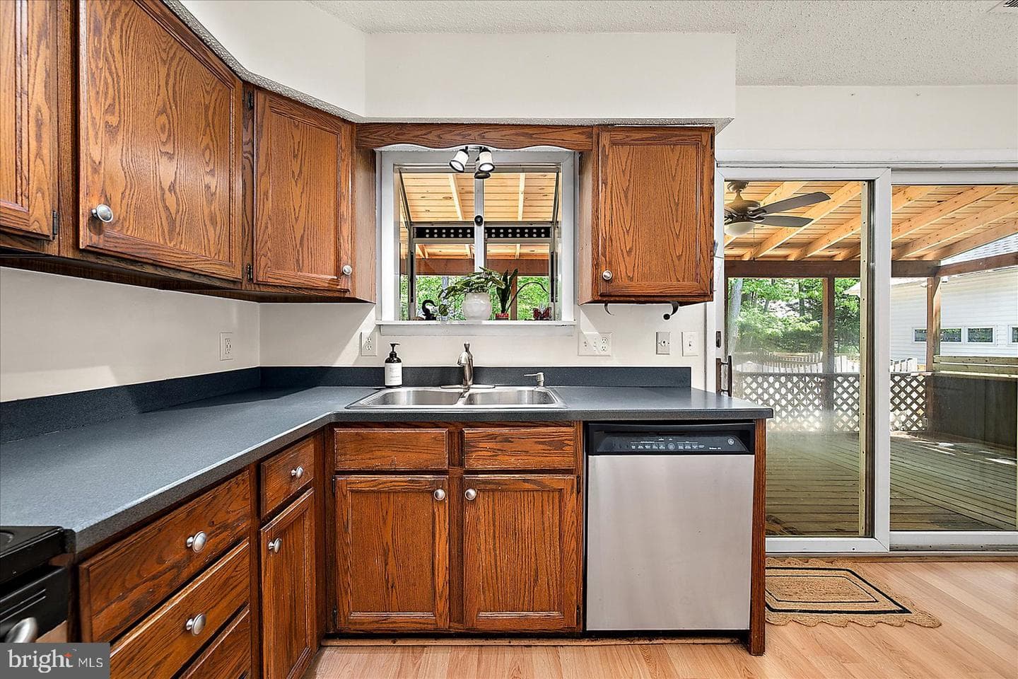 810 Ocean Parkway photo 31