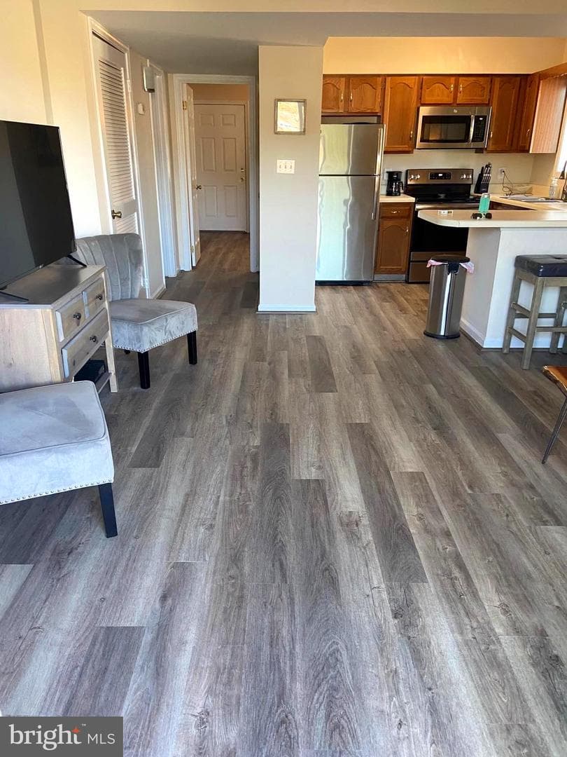 14201 Tunnel Avenue #16 photo 3